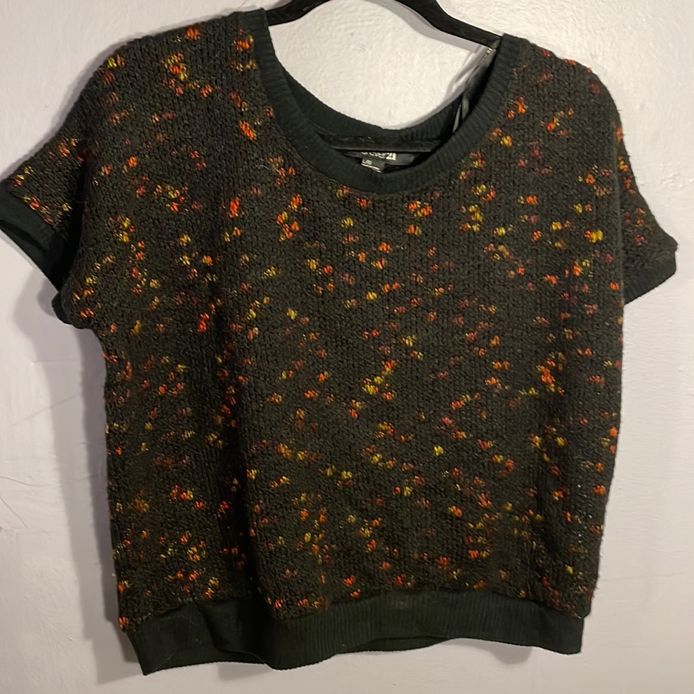 Festive Short Sleeve Sweater ~Forever21~ LG